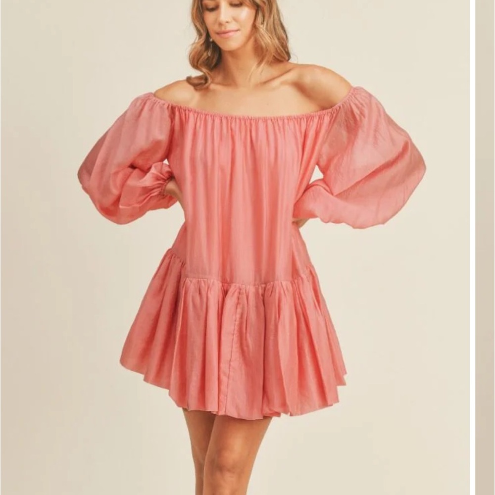 Light weight off the shoulder pink mini dress